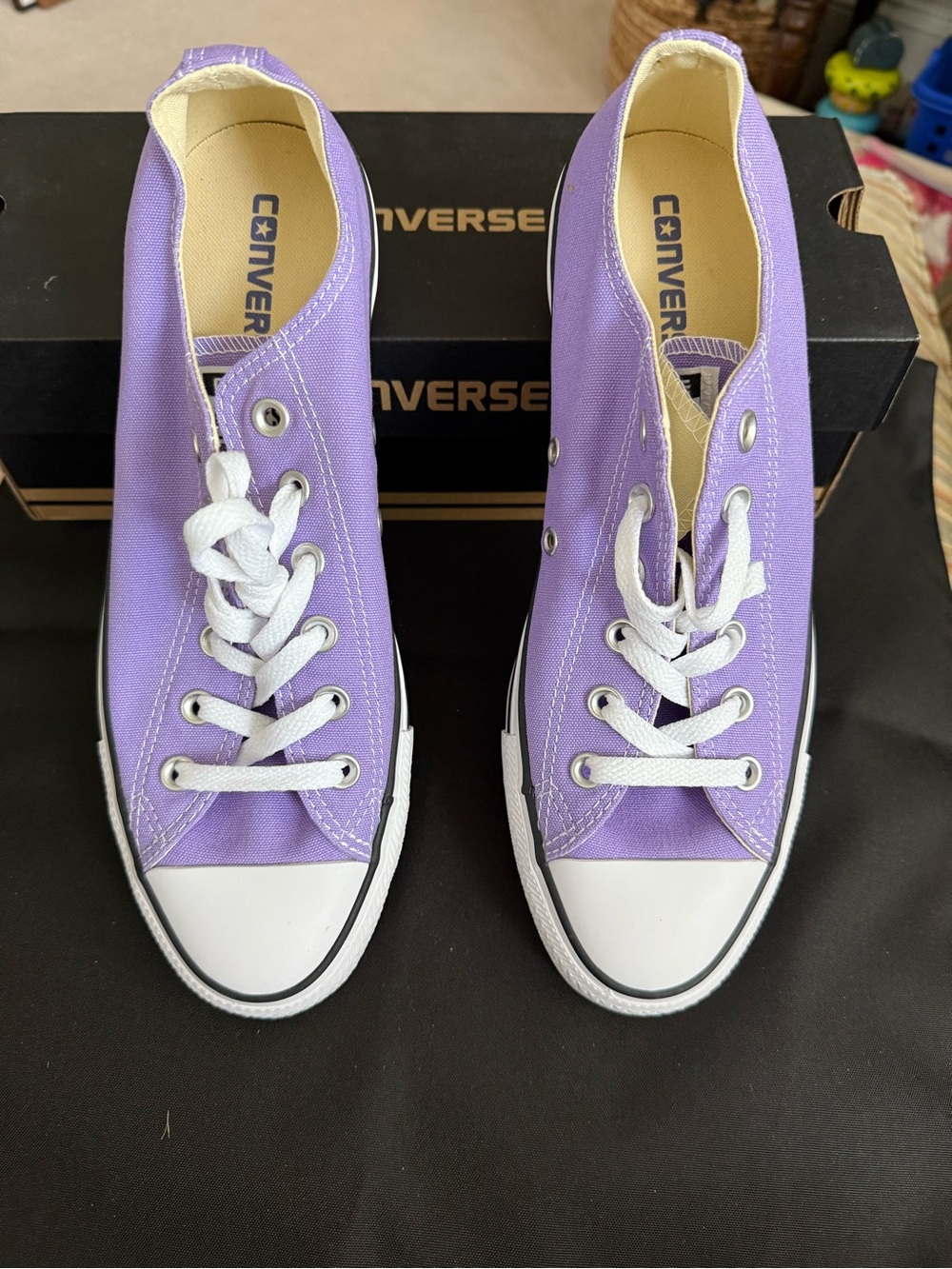 Converse Lavender Canvas Low Top Sneakers with White Accents Unisex M 8 W 10